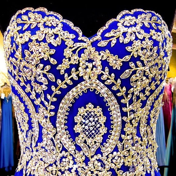 Prom Dress - Picture 3 of 5